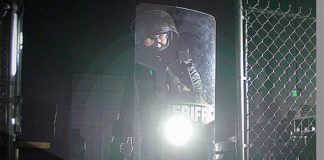 FoxFury Taker R40 Riot Shield Light