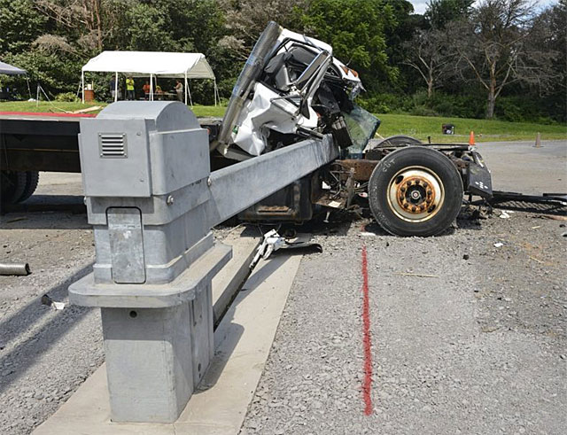 The XT-4200 Post and Beam Gate provides crash tested certification to ASTM F2656-15 standards, with a M50-P1 rating. (Photo provided by Ross Technology)