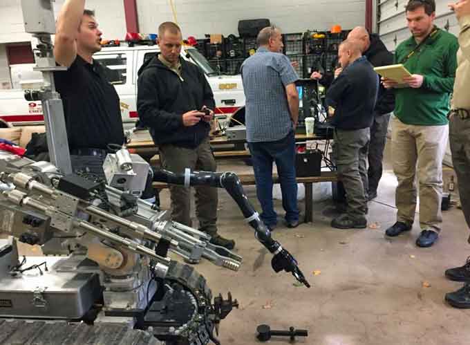 Demo of EOD Robot prototype by DHS S&T’s First Responders Group and Israel National Police at New Jersey State Police (New Brunswick, NJ Nov 2017. Image courtesy of DHS S&T)