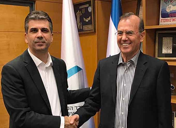 Dr. Ami Appelbaum, Chief Scientist, (at right), pictured here with Eli Cohen, Minister of Economy and Industry