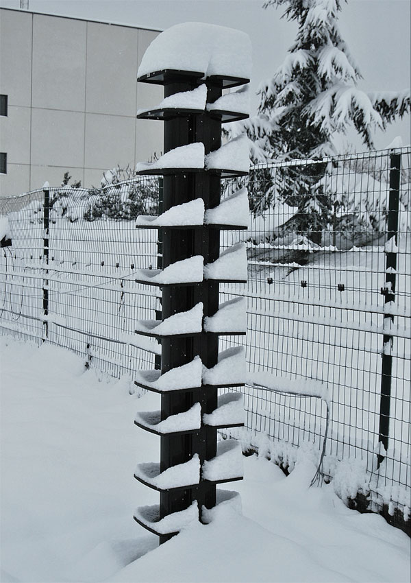 PROTECH’s patented design anti-condensation/anti-ice caps prevent the formation of ice on IR cover for exceptional performance in all weather conditions