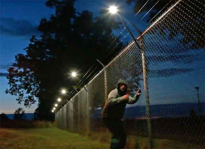 Combining two key security functions in one cutting-edge product, the Senstar LM100 Hybrid Perimeter Intrusion Detection and Intelligent Lighting System acts as a powerful deterrent against intruders, detecting and illuminating them at the fence line while alerting a security management system (SMS).