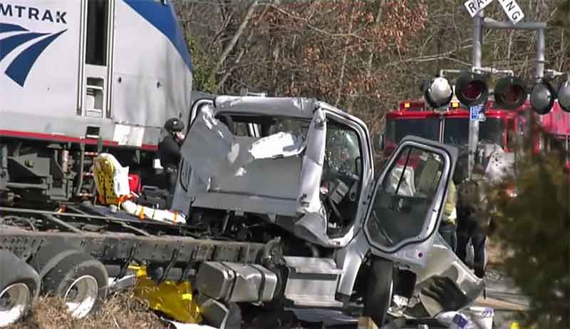 1 dead in accident involving train carrying GOP members of Congress (Image courtesy of YouTube)