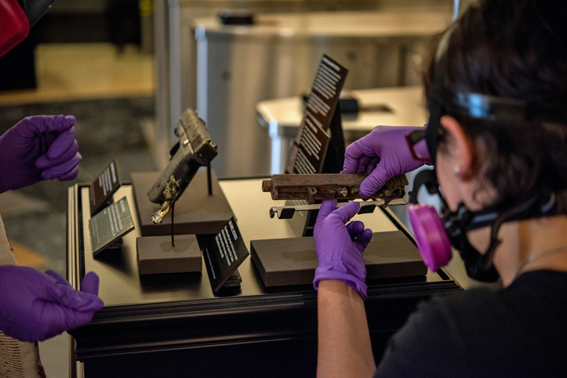 Staff members from the National September 11 Memorial & Museum traveled from New York to Washington in early September to work with ICE personnel to professionally mount and install the objects in preparation for the agency’s September 11 remembrance and unveiling ceremony.