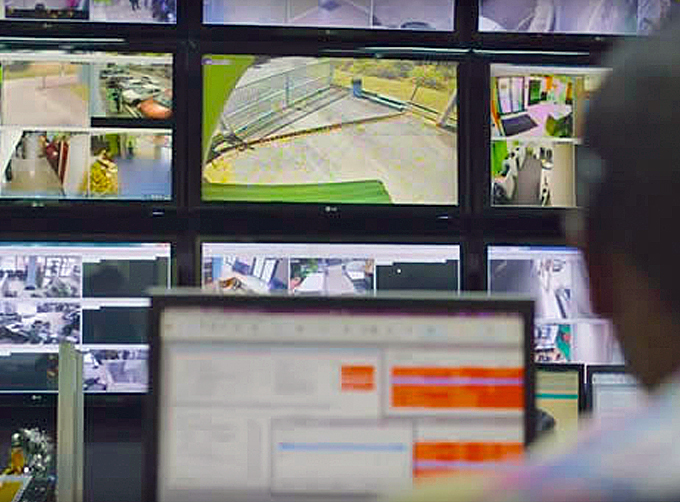 Senstar simplifies the management of network video for security surveillance by combining an industry leading video management system – Senstar Symphony – with integrated analytics and centralized management in the cloud.