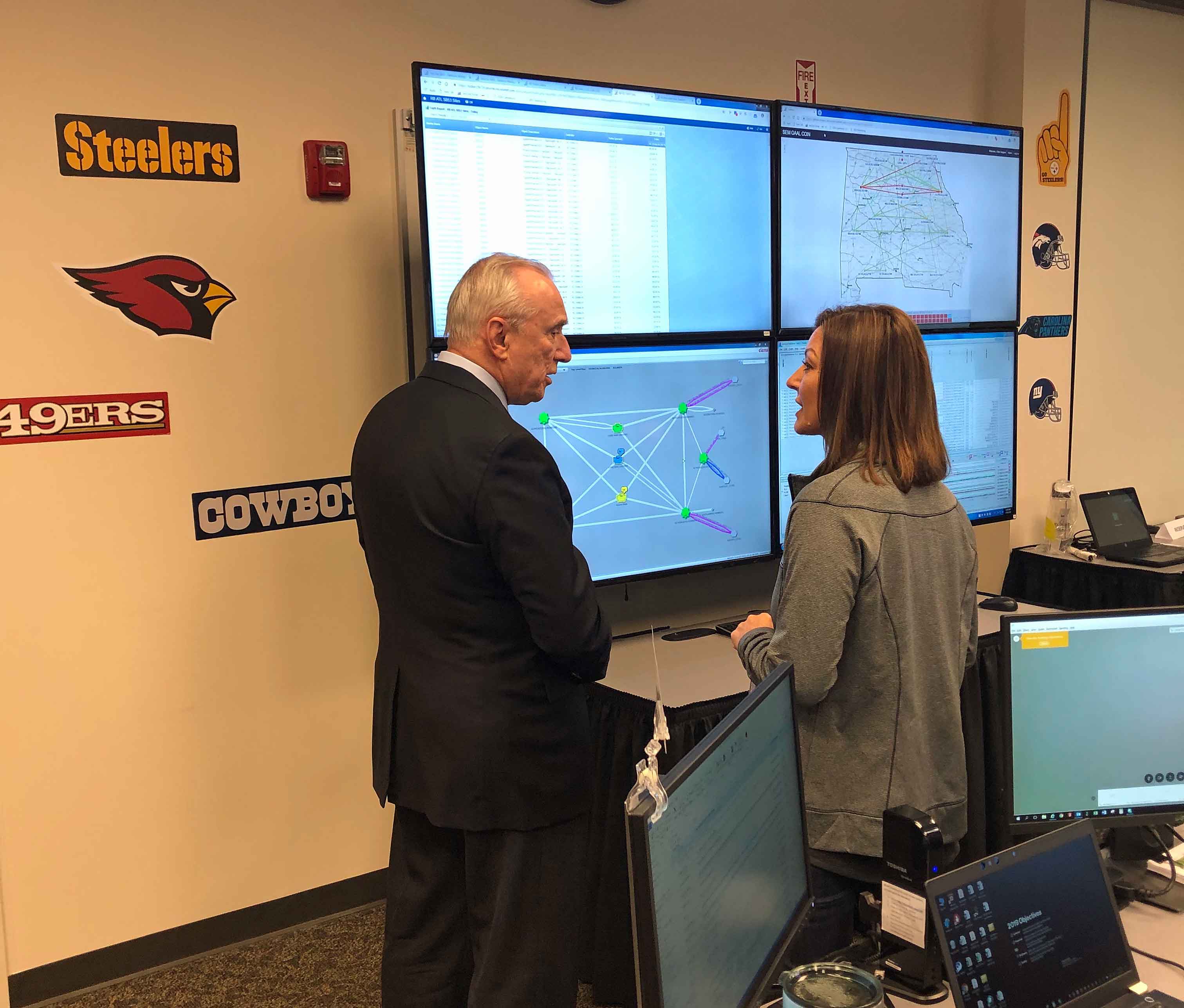 Commissioner Bill Bratton and Michelle Kababik, Director Network Operations, at Atlanta's Verizon Wireless Command Center.