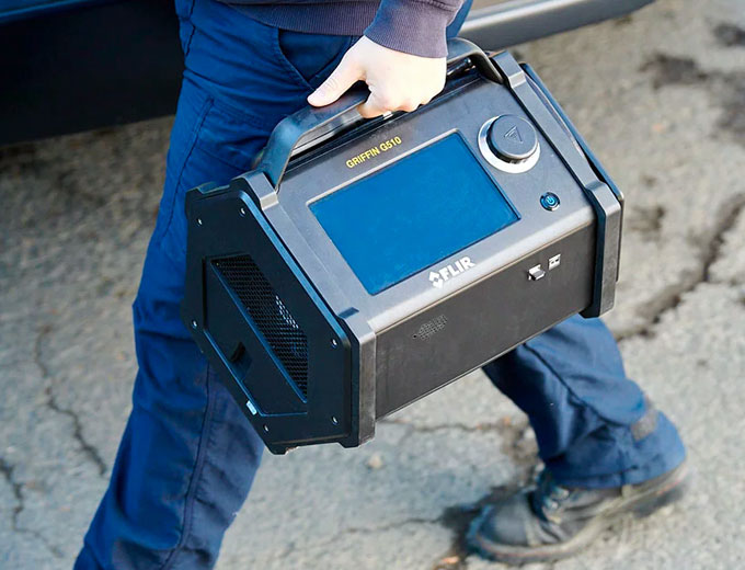 Quickly and easily identify chemical hazards at the site of interest with the self-contained FLIR Griffin™ G510 portable gas chromatograph mass spectrometer (GC-MS). It complements presumptive detectors used during emergency missions, by enabling responders to analyze all phases of matter (liquid, solid, vapor) so they can take immediate action.