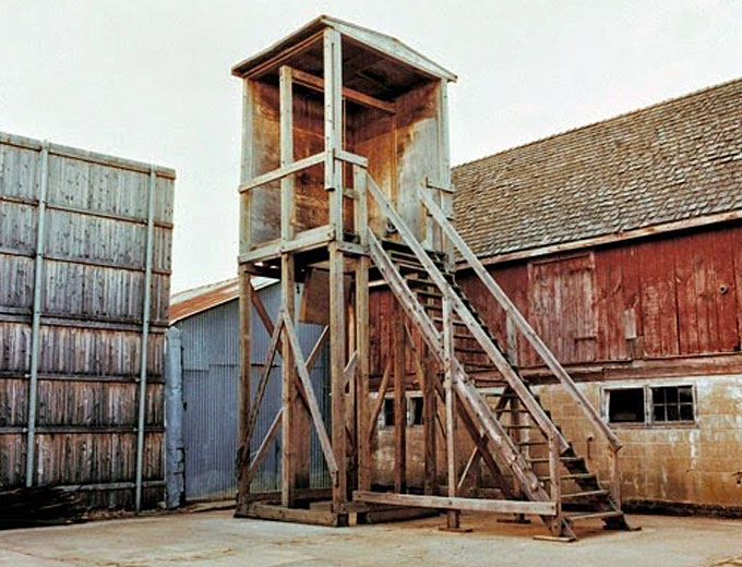 Gallows in Delaware were removed in 2003.(Courtesy of the Department of Corrections, Smyrna, Delaware, 1991.)