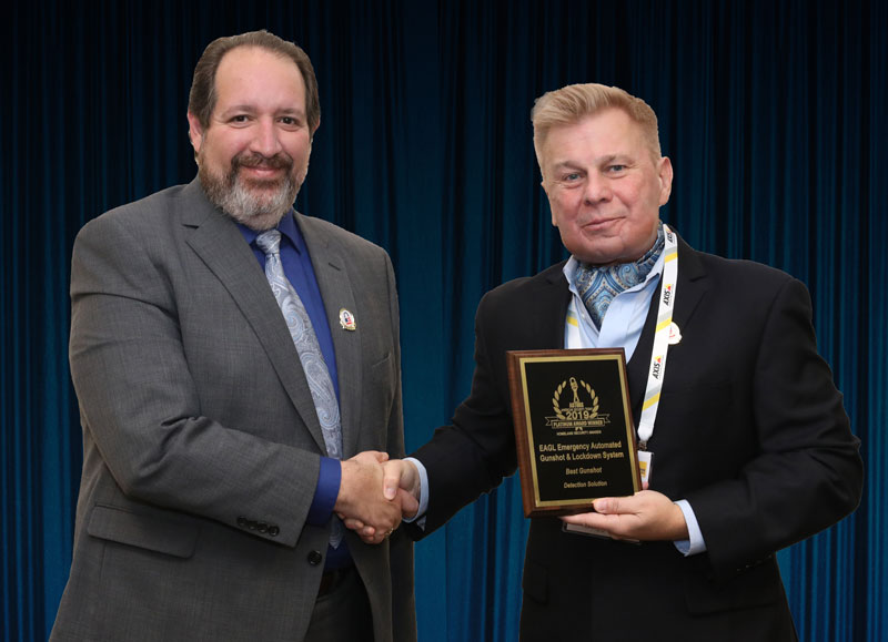 Scott Seidler, Sr. Busines Development Manager at EAGL Technology accepts the company's 2019 'ASTORS' Award at ISC East.