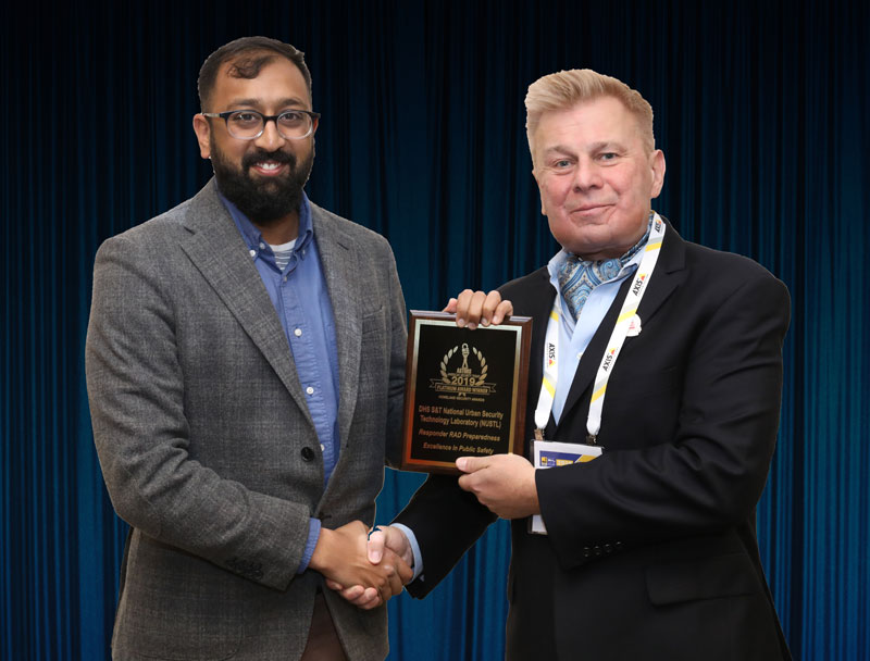 Bhargav Patel, Senior Technologist at U.S. DHS S&T' National Urban Security Technology Laboratory (NUSTL), accepting the Labs's 2019 'ASTORS' Award at the 'ASTORS' Awards Luncheon held during ISC East.