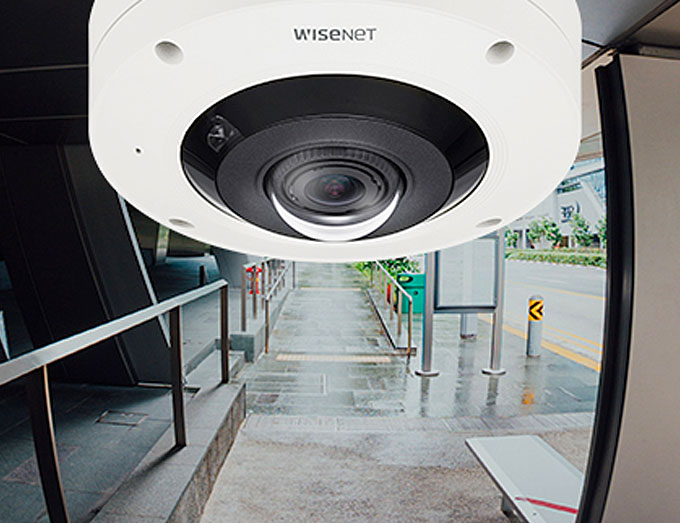 The XNF-9010RV fisheye camera can provide 360° monitoring with a single camera and stereographic lens to offer high quality images.