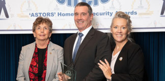 Dr. Kathleen Kiernan (at left), President of NEC National Security Systems, and Tammy Waitt AST Editorial Director (at right), presenting TSA Administrator David Pekoske with the 2021 ‘ASTORS’ Extraordinary Government Leadership & Innovation Person of the Year Award at the 2021 ‘ASTORS’ Homeland Security Awards Luncheon at ISC East in New York City on November 17, 2021.
