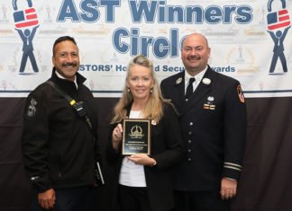 Members of DRONERESPONDERS, including FDNY Robotics Captain Michael Leo (at right), accept the DRONERESPONDERS 2022 ‘ASTORS’ Award for Excellence in Public Safety and Disaster Response at the 2022 ‘ASTORS’ Awards Luncheon in NYC.